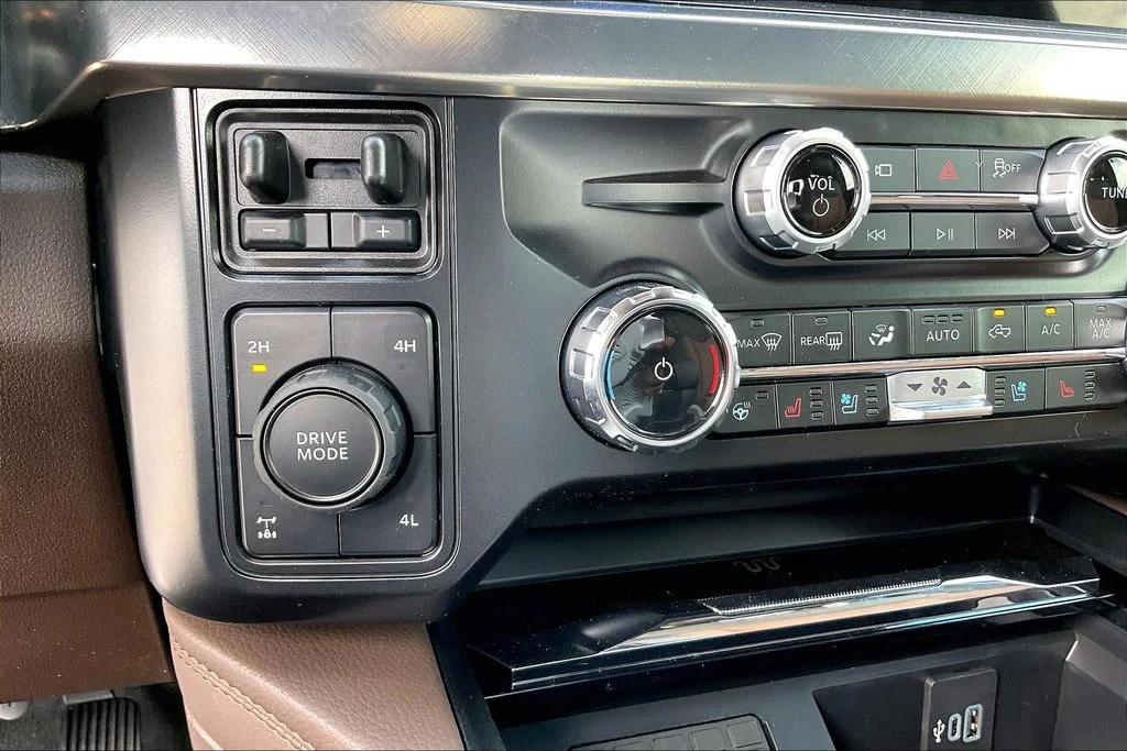 New 2026 Ford Super Duty F-250 King Ranch 4D Crew Cab