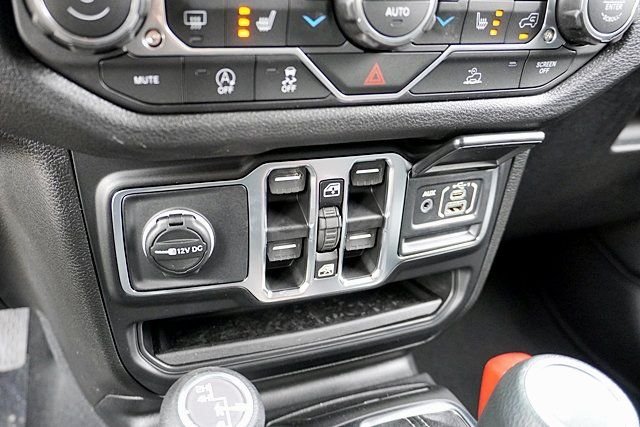 New 2026 Anvil Clear-Coat Exterior Paint Jeep Sport S image 38