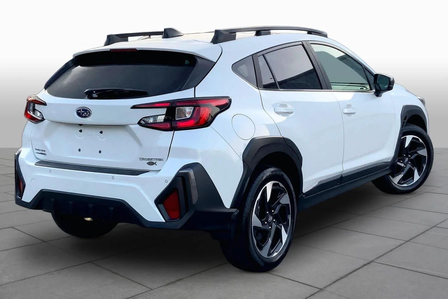 Used 2025 W3P/Crystal Whi Subaru Limited image 13