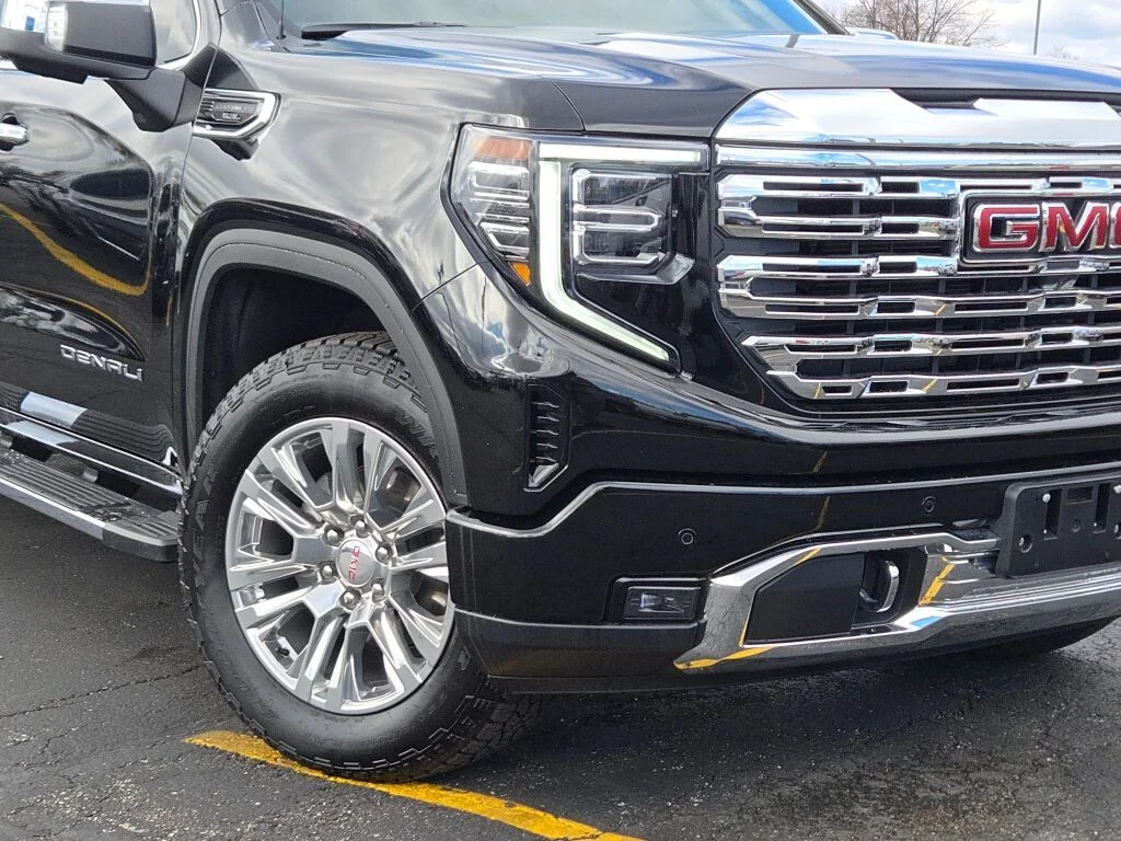 Used 2026 Black GMC Denali image 3
