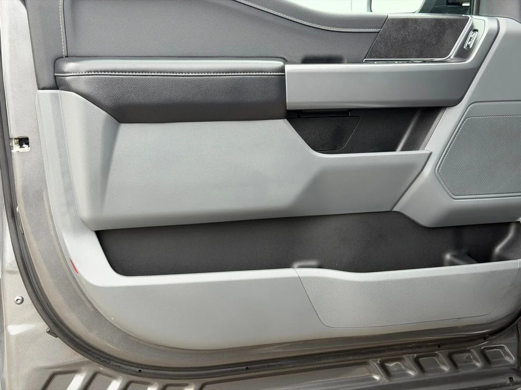 Used 2025 Gray Ford XLT image 23