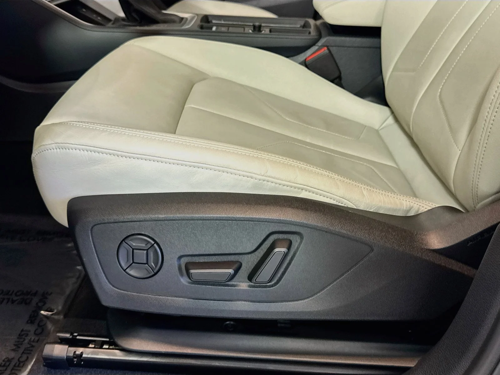 Used 2025 White Audi S line Premium image 18