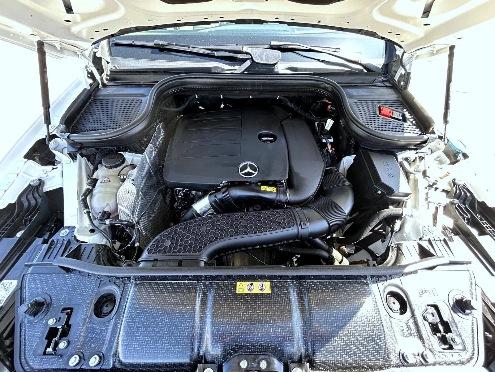 Used 2022 White Mercedes-Benz GLE 350 image 24
