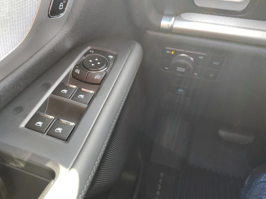 New 2026 Agate Black Metallic Ford MAX Active image 18