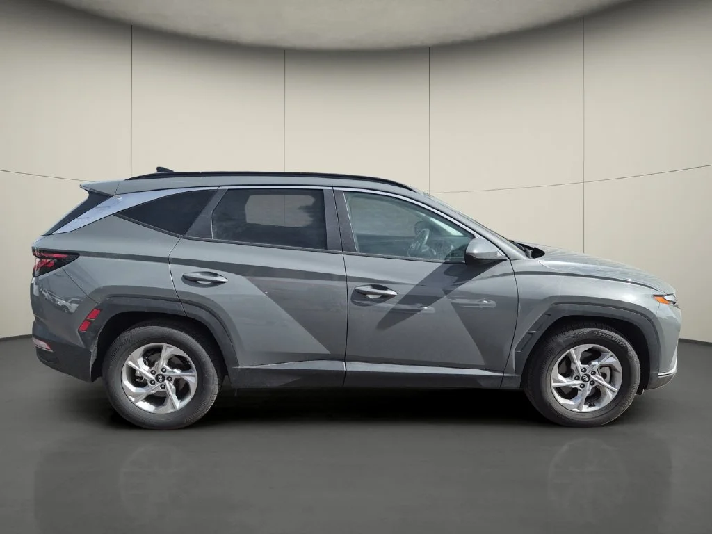 Used 2024 Gray Hyundai SEL image 8