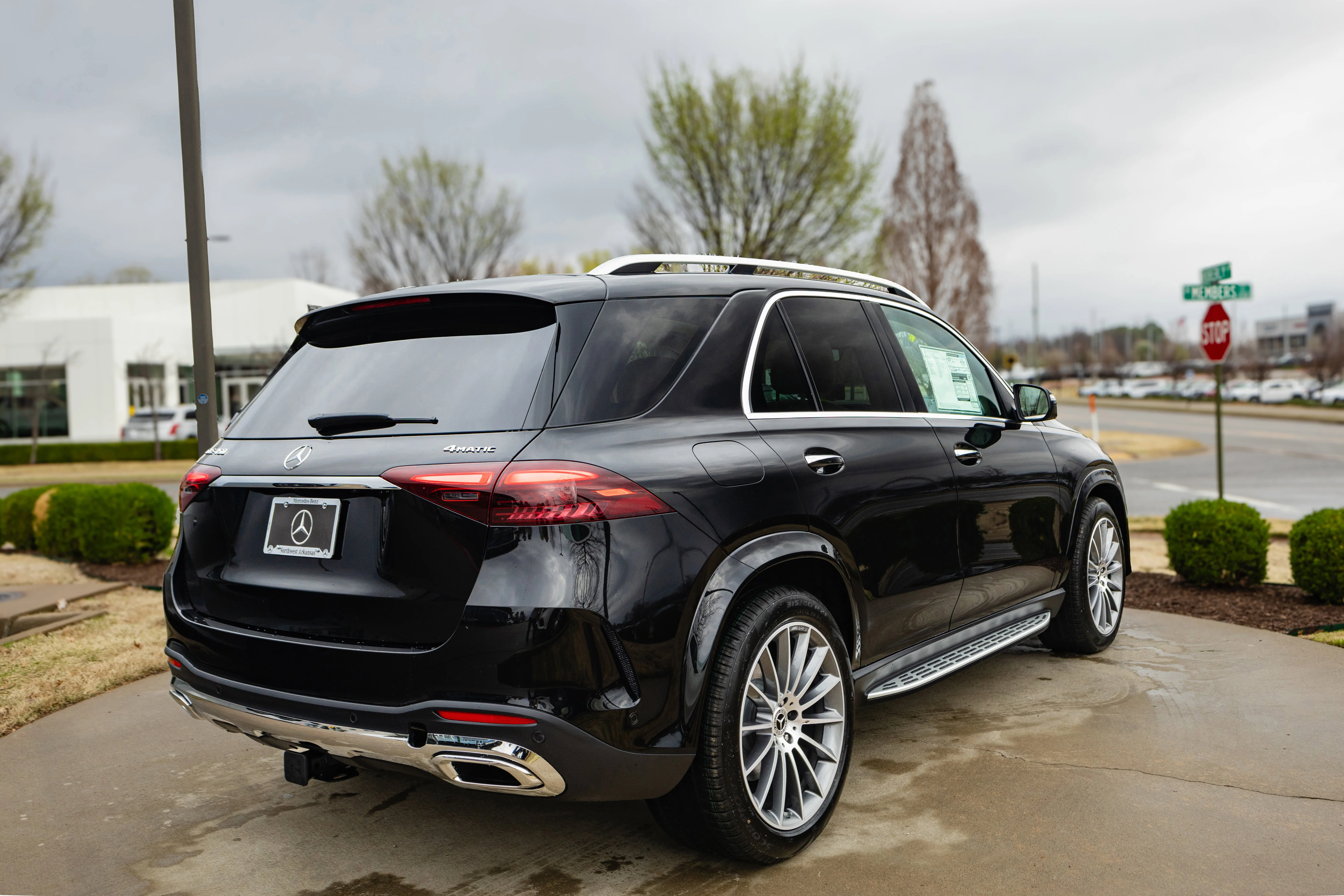 Used 2026 Obsidian Black Mercedes-Benz GLE 450 image 12