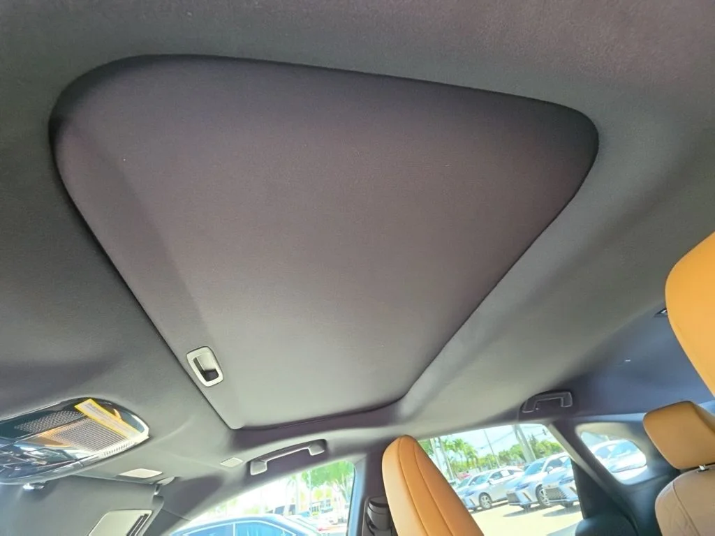 Used 2023 White Lexus 350 Premium image 22