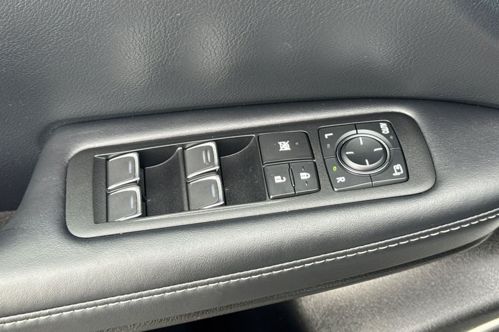 Used 2019 White Lexus 350 image 14