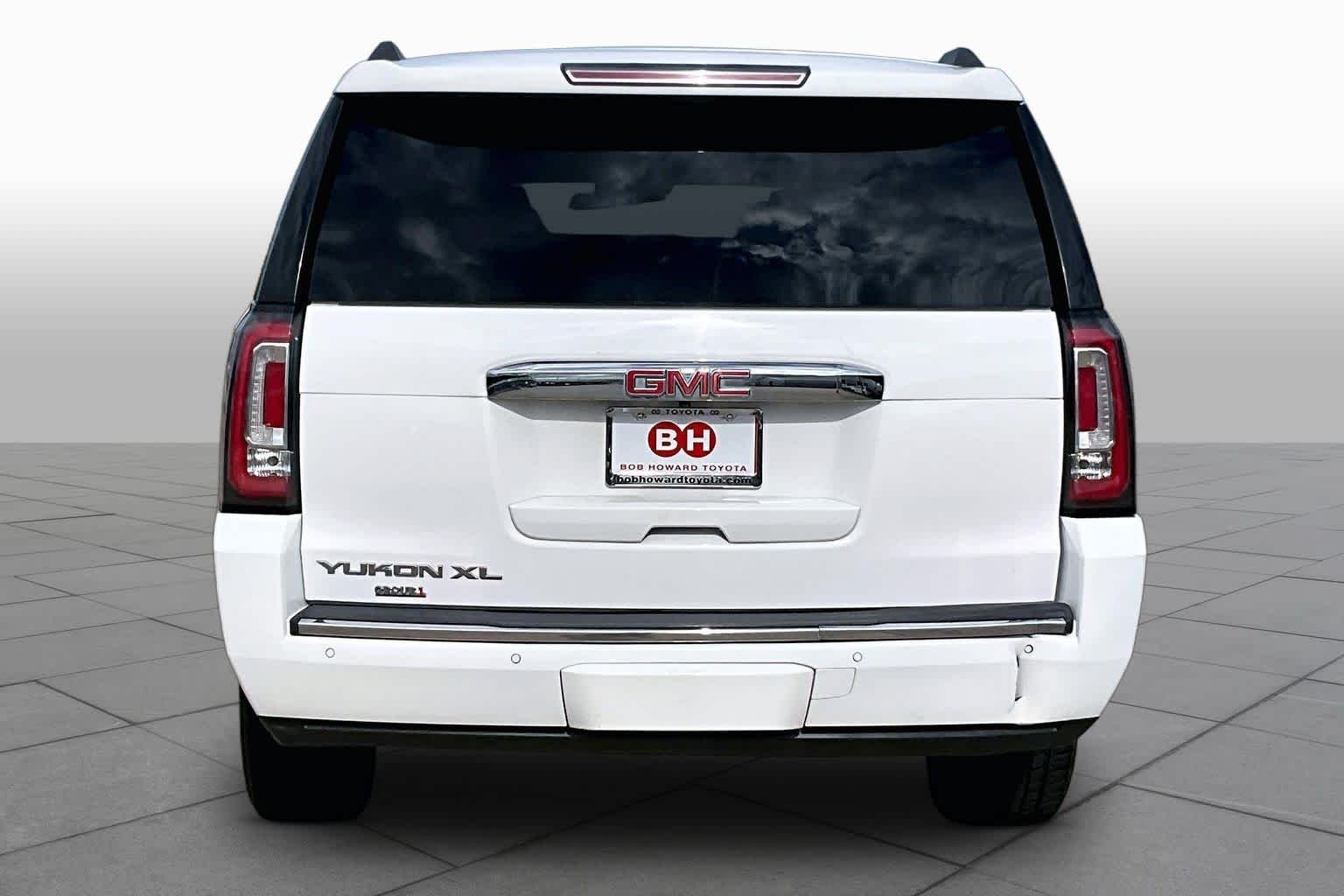 Used 2020 Summit White GMC Denali image 5