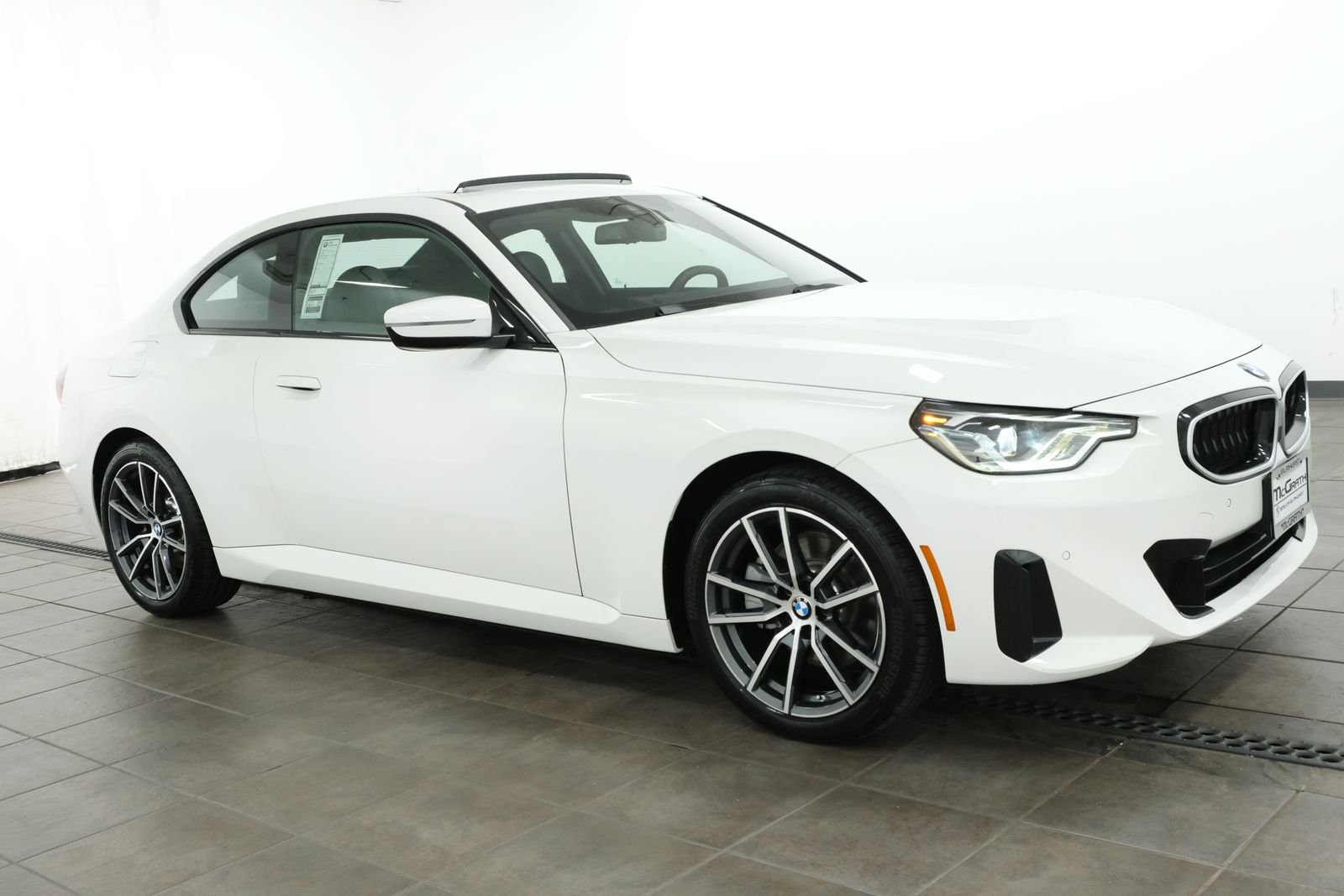 2025 BMW 2 Series 230i - Photo 6