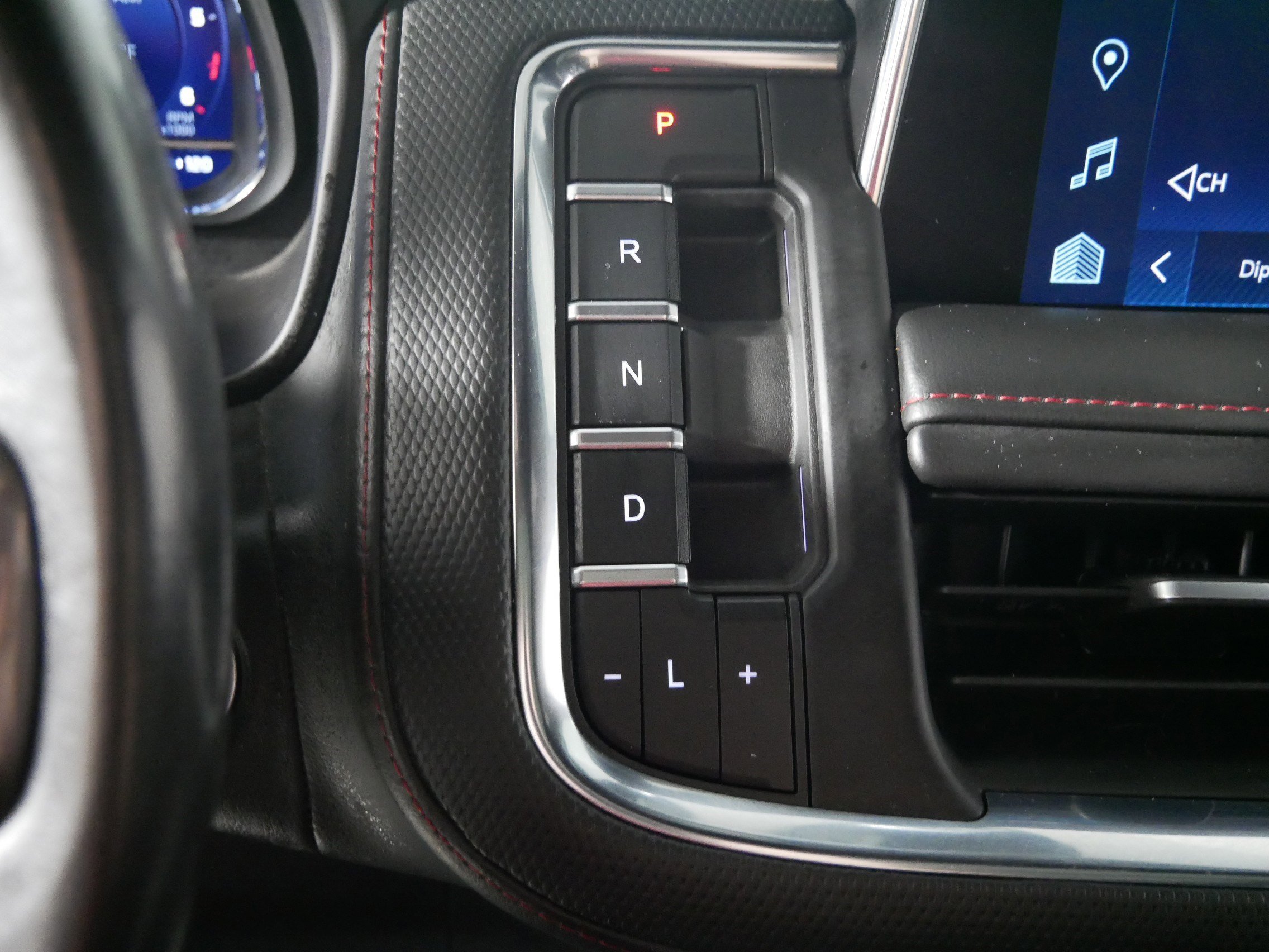 Used 2022 Black Chevrolet RST image 24