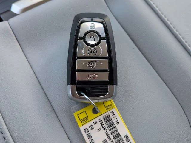 New 2026 Space Silver Metallic Ford MAX Platinum® image 28