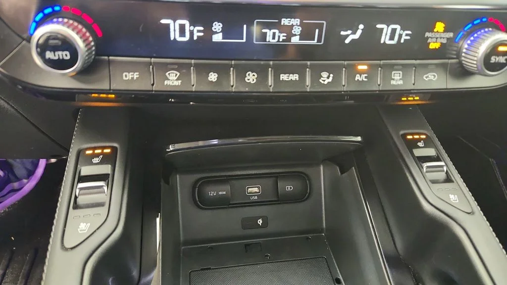 Used 2021 White Kia SX image 22