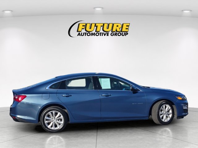Used 2024 Blue Chevrolet LT image 3