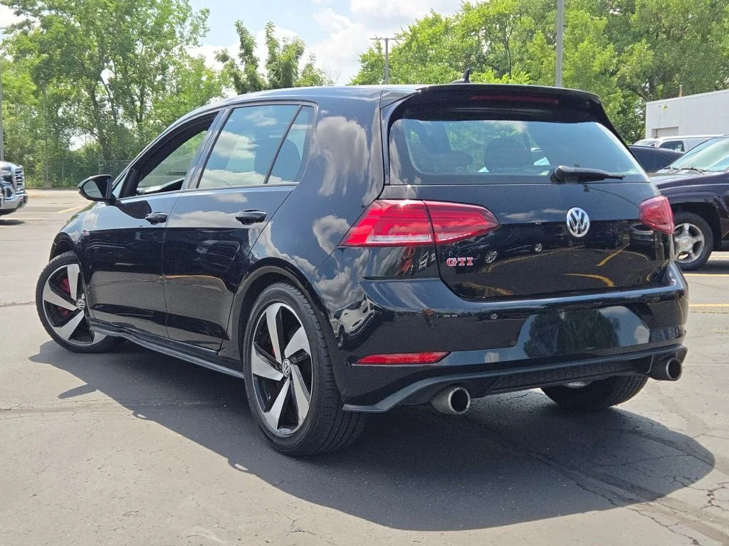 Used 2021 Black Volkswagen 2.0T S image 11