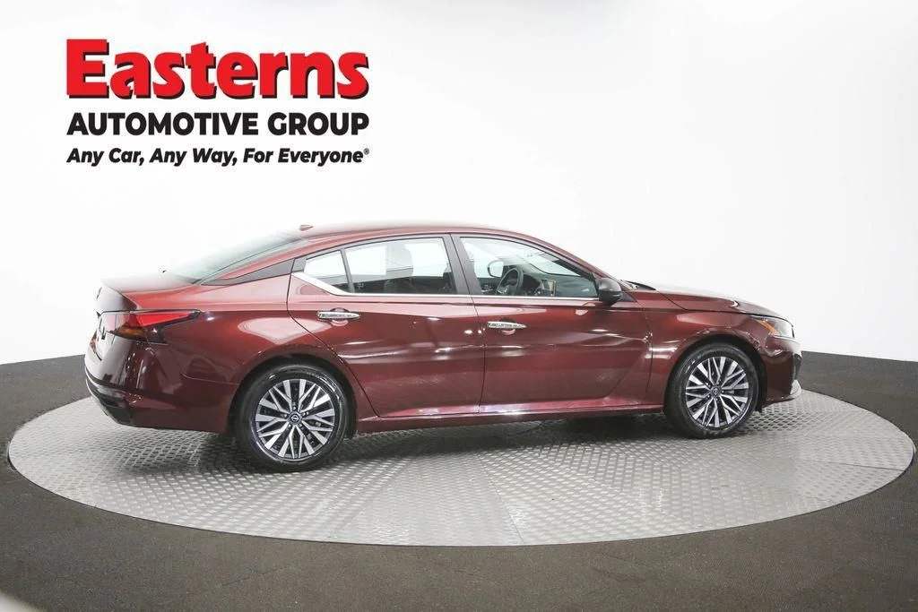 Used 2025 Red Nissan 2.5 SV image 44