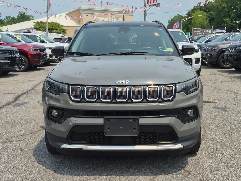Used 2022 Gray Jeep Limited image 3