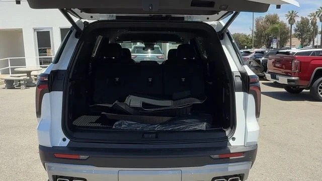 New 2026 Summit White Chevrolet LT image 26
