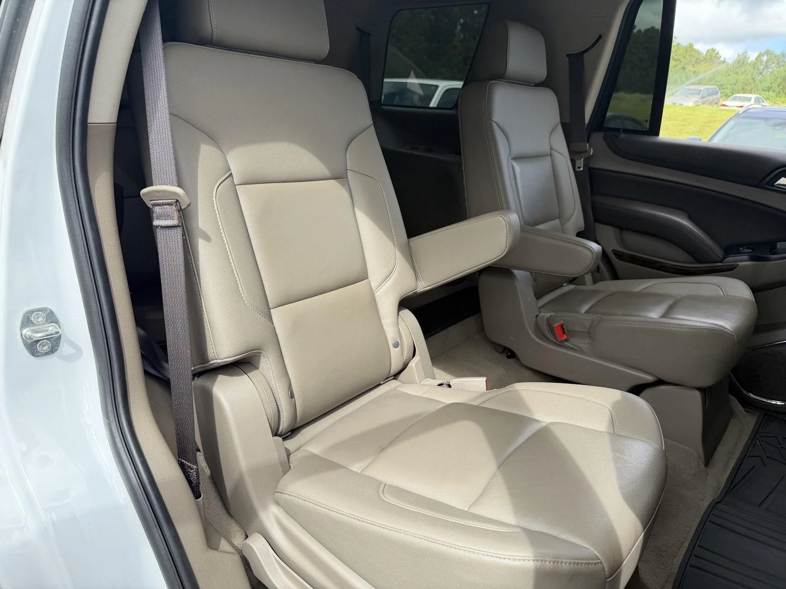 Used 2020 Summit White Chevrolet LT image 21