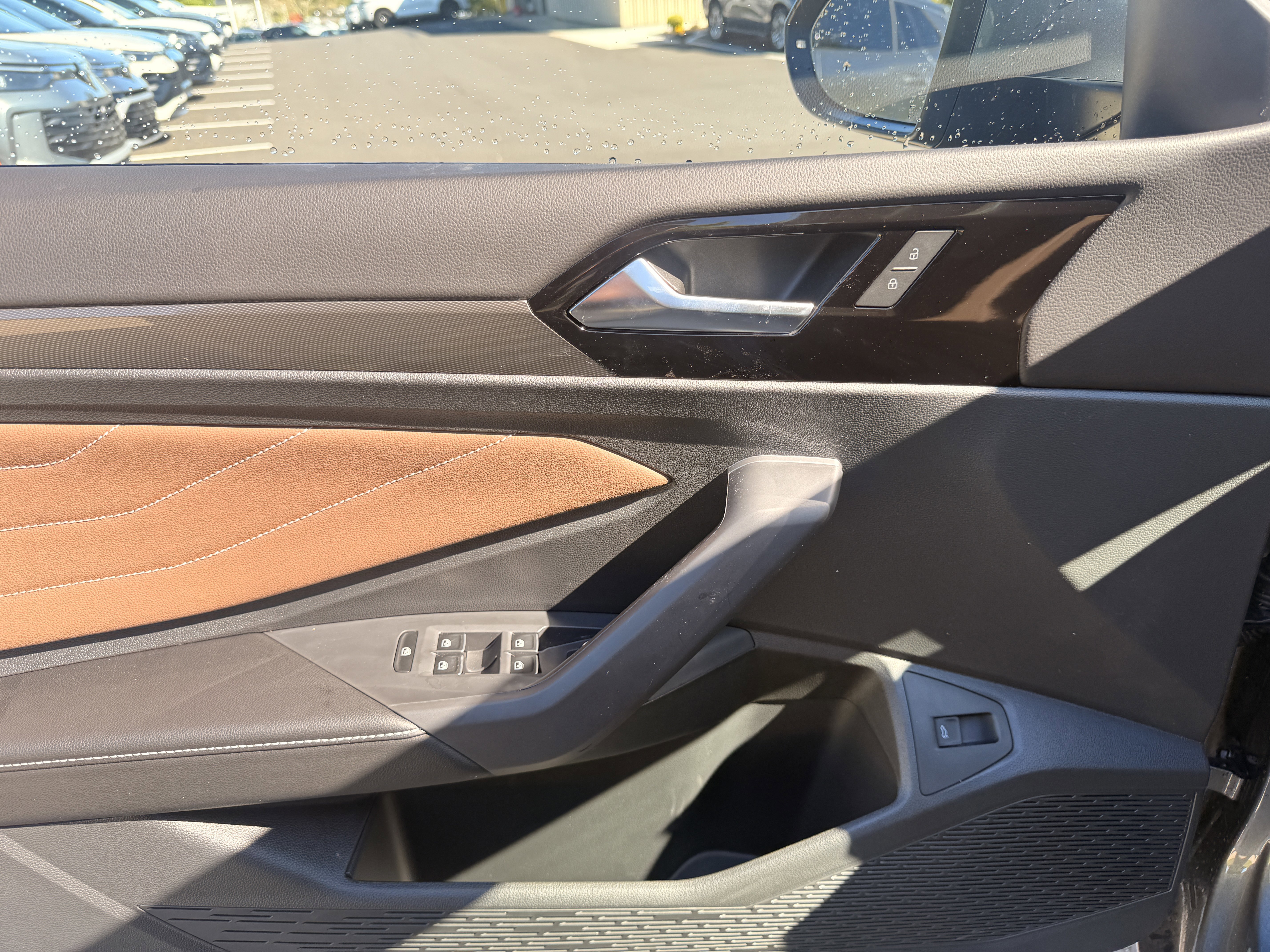 New 2026 Platinum Gray Metallic Volkswagen SEL image 25