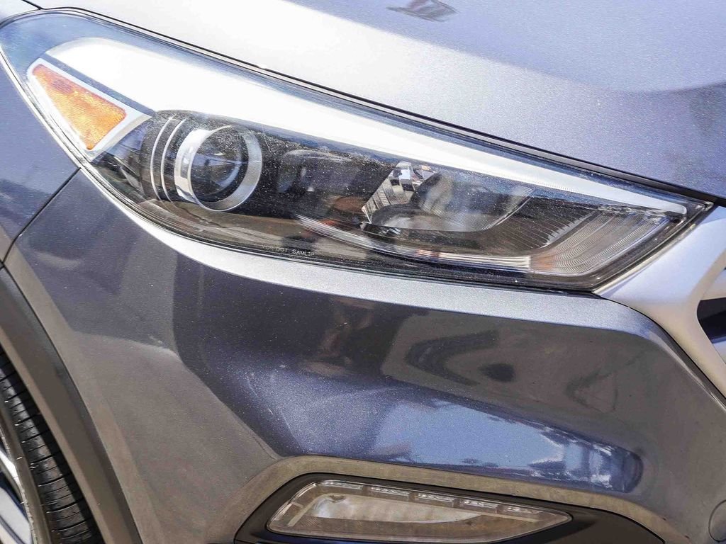 Used 2017 Gray Hyundai Value image 10