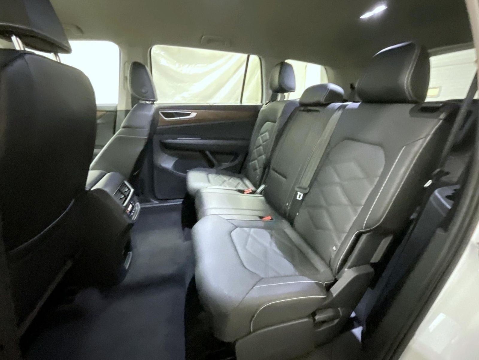 2025 Volkswagen Atlas SE w/Tech - Photo 22