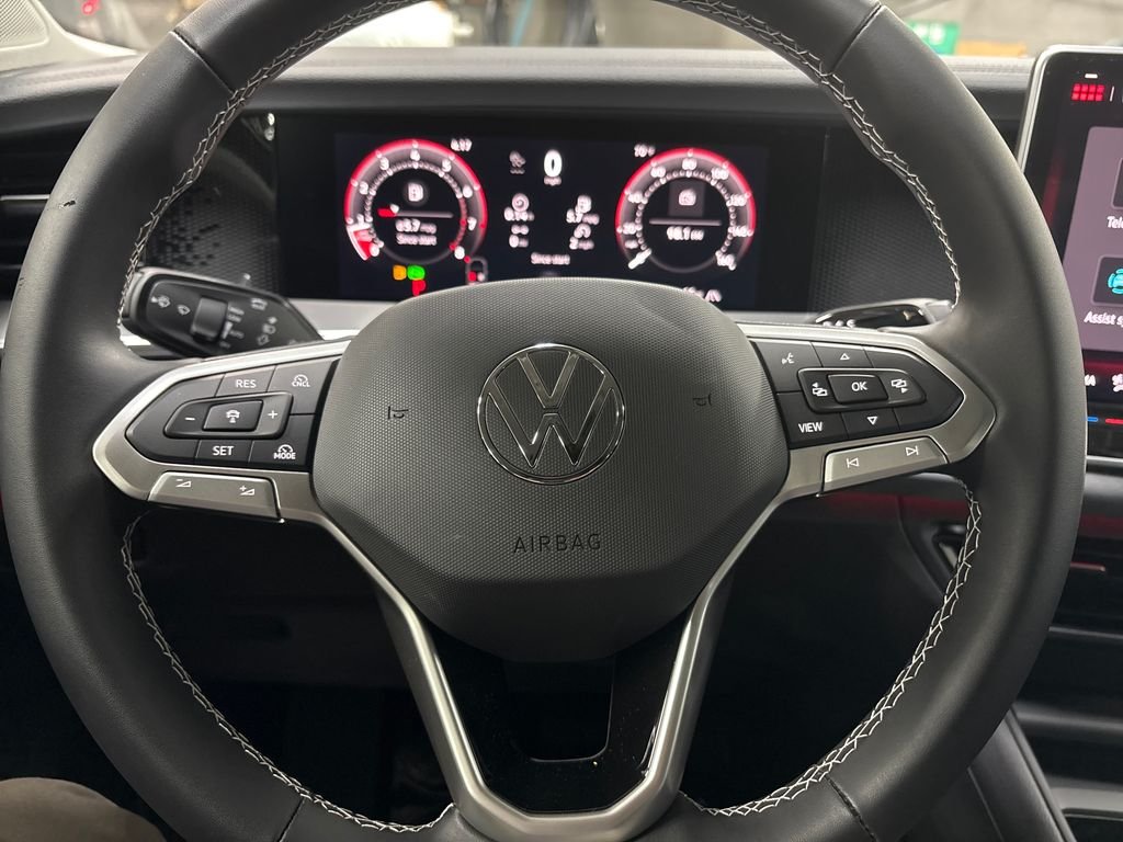 New 2026 Silver Volkswagen 2.0T SE image 15