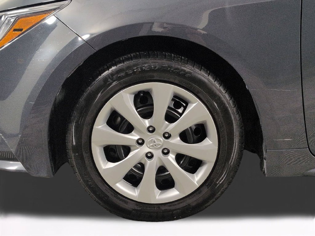 2024 Toyota Corolla LE - Photo 13