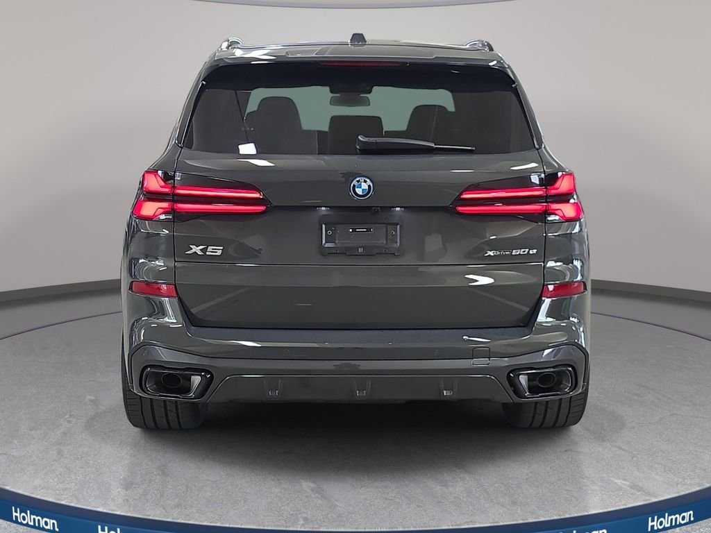 New 2026 Dravit Grey Metallic BMW xDrive50e image 6