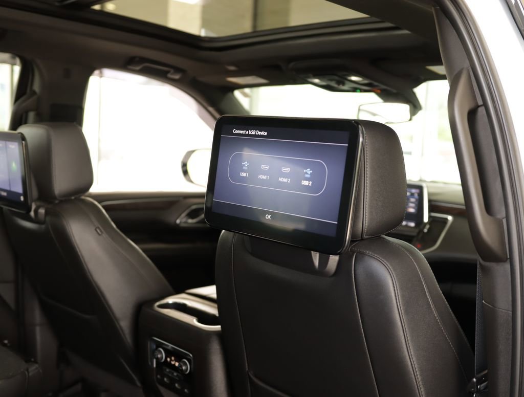 Used 2021 SUMMIT WHITE Chevrolet LT image 38
