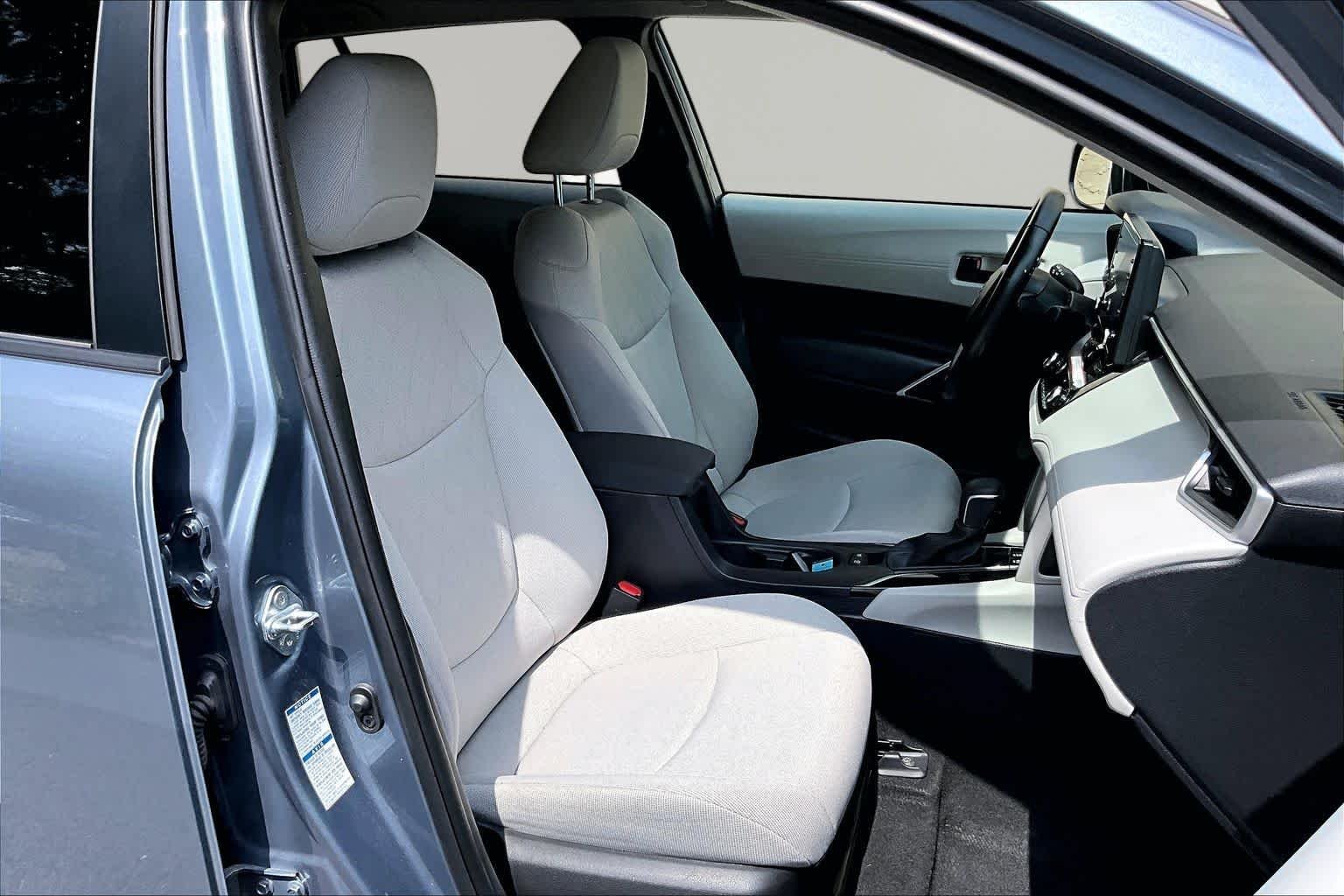 Used 2022 Celestite Toyota LE image 9