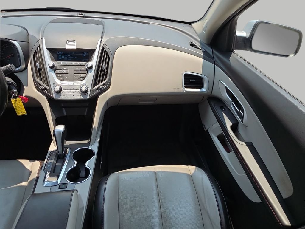 Used 2011 Silver Chevrolet LT image 12