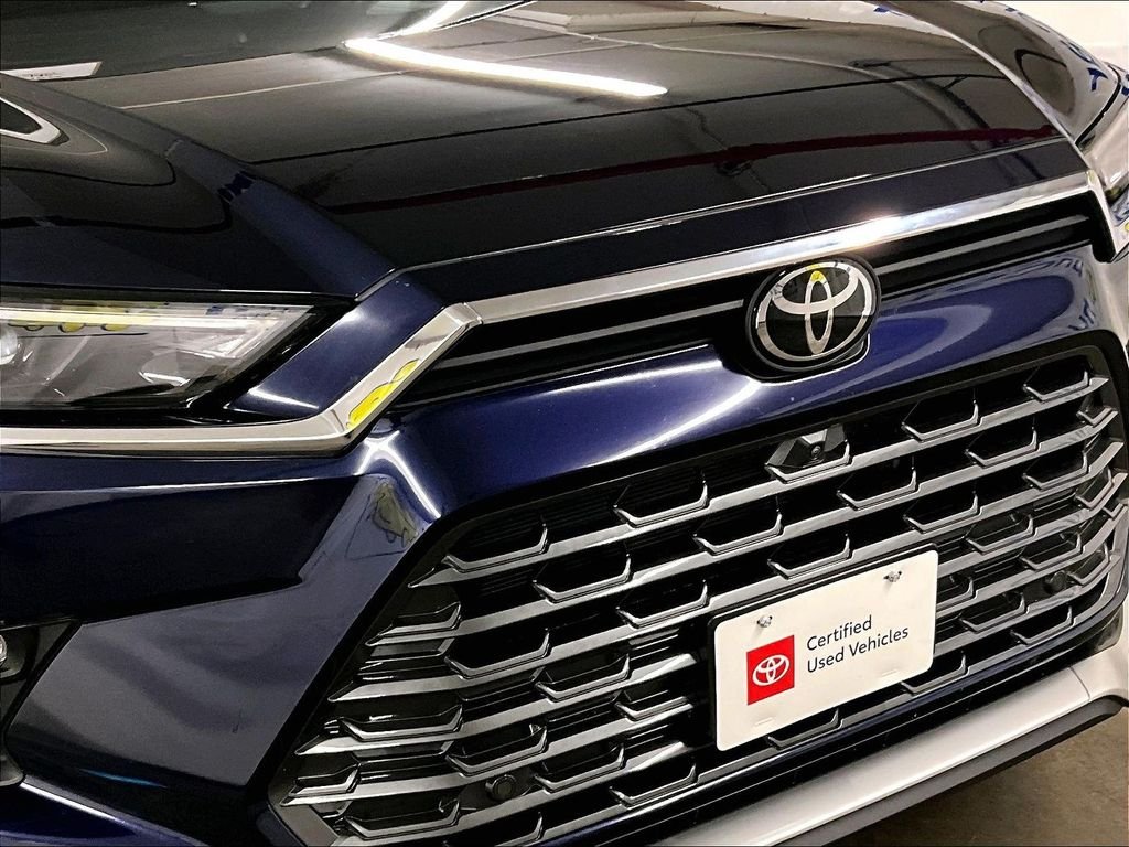 Certified Used 2026  Toyota MAX Platinum image 32