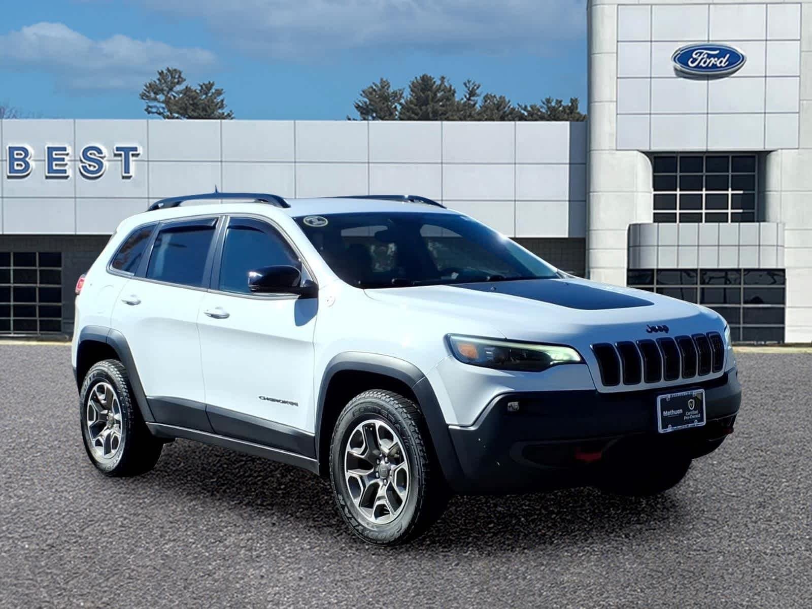 Used 2022 Bright White Clearcoat Jeep Trailhawk image 10