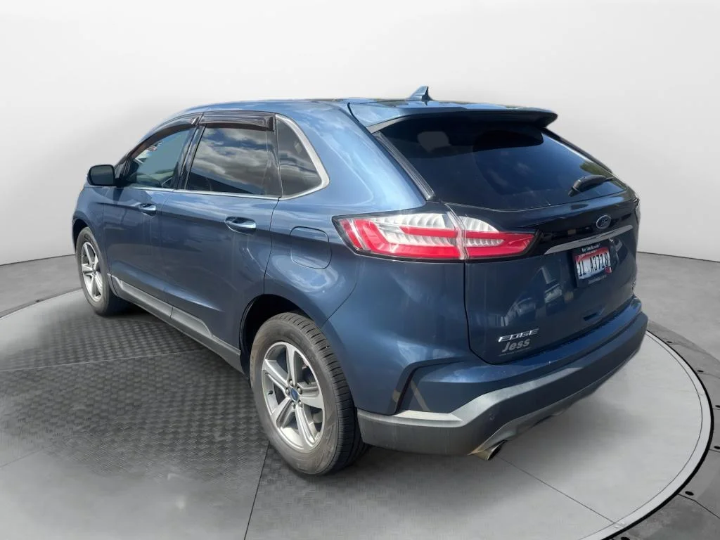 Used 2019 Blue Metallic Ford SEL image 4