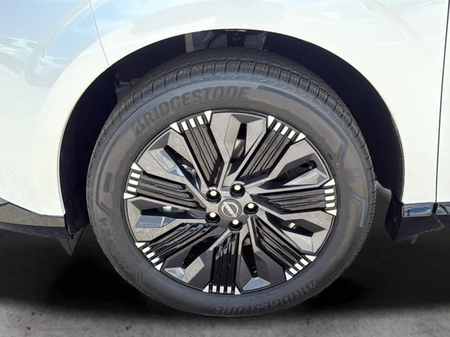 New 2026 Everest White Pearl TriCoat Nissan Platinum image 9