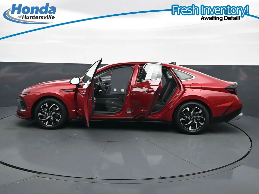 Used 2025 Red Hyundai SEL image 42