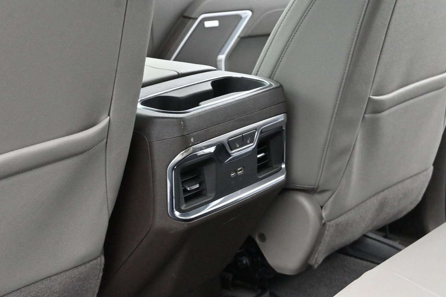 Used 2023 Summit White GMC SLT image 31