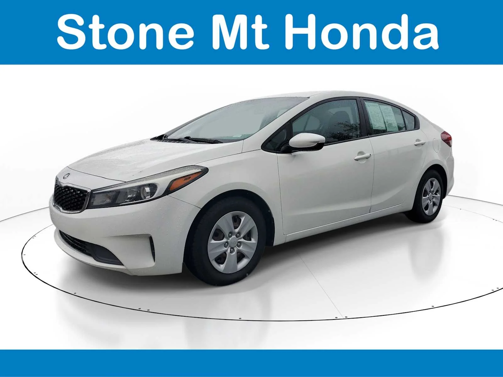 Used 2017 Clear White Kia LX image 3