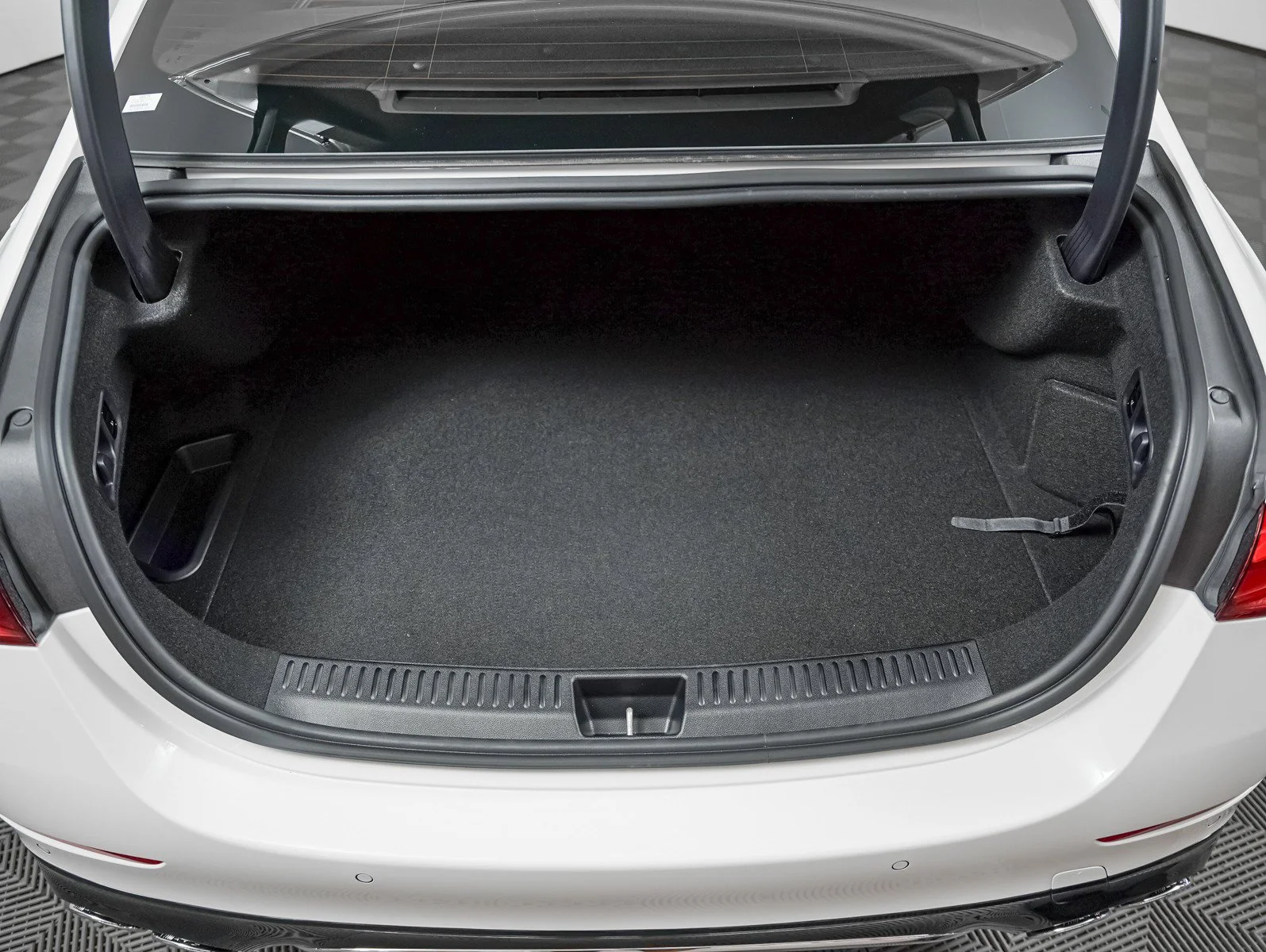 New 2027 Polar White Mercedes-Benz AMG® E 53 Hybrid image 10