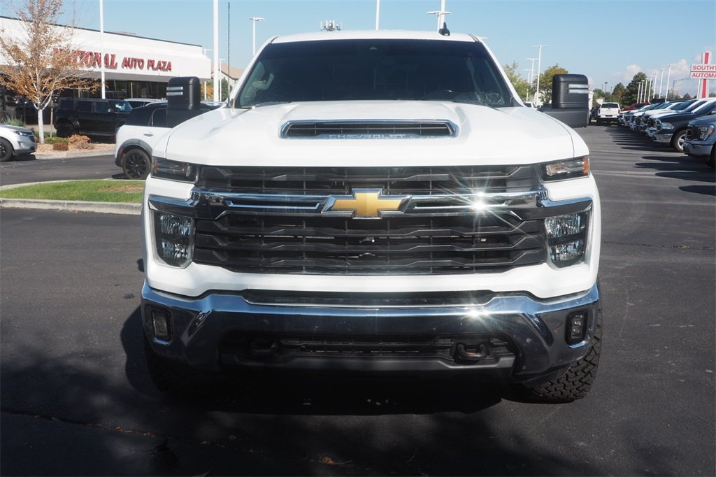 2024 Chevrolet Silverado 2500HD LT photo 4
