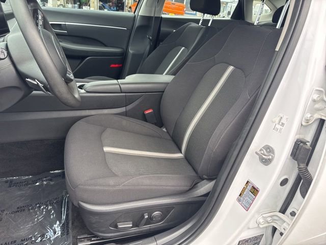 Used 2024 Serenity White Hyundai SEL image 18