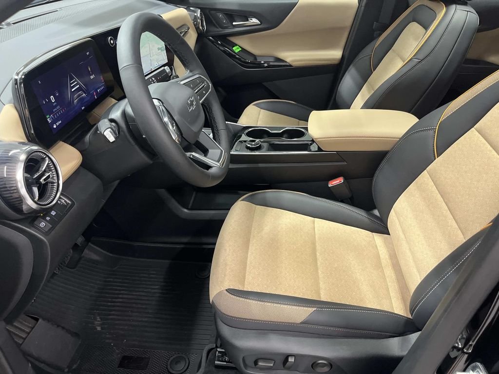 New 2027 Mosaic Black Metallic Chevrolet ACTIV image 12