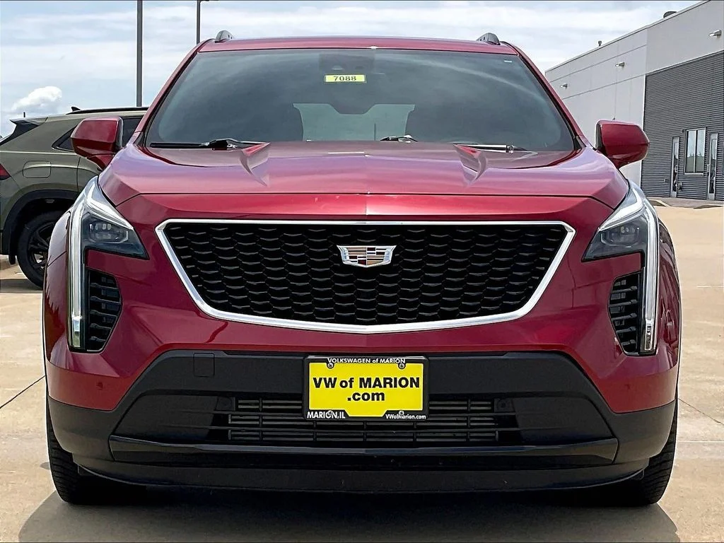 Used 2019 Red Cadillac Sport image 5