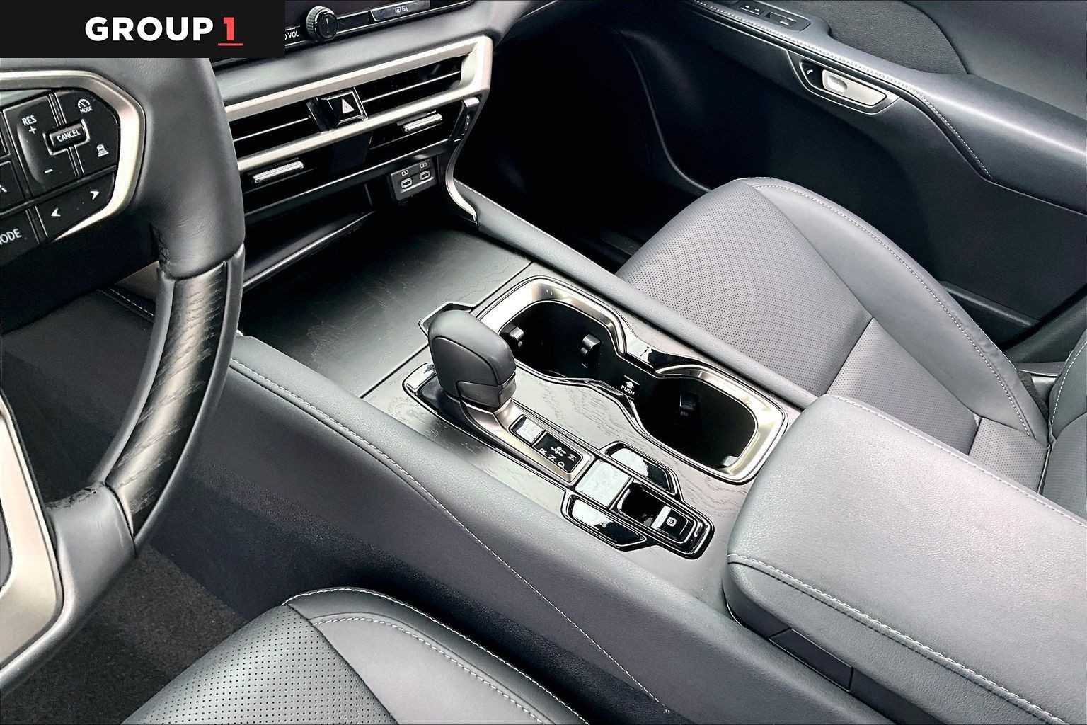 Used 2023 Matador Red Mica Lexus Premium image 14