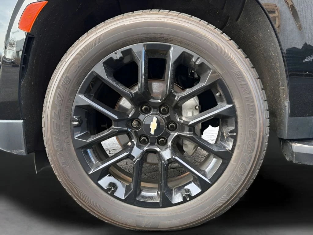 Used 2023 Black Chevrolet High Country image 35