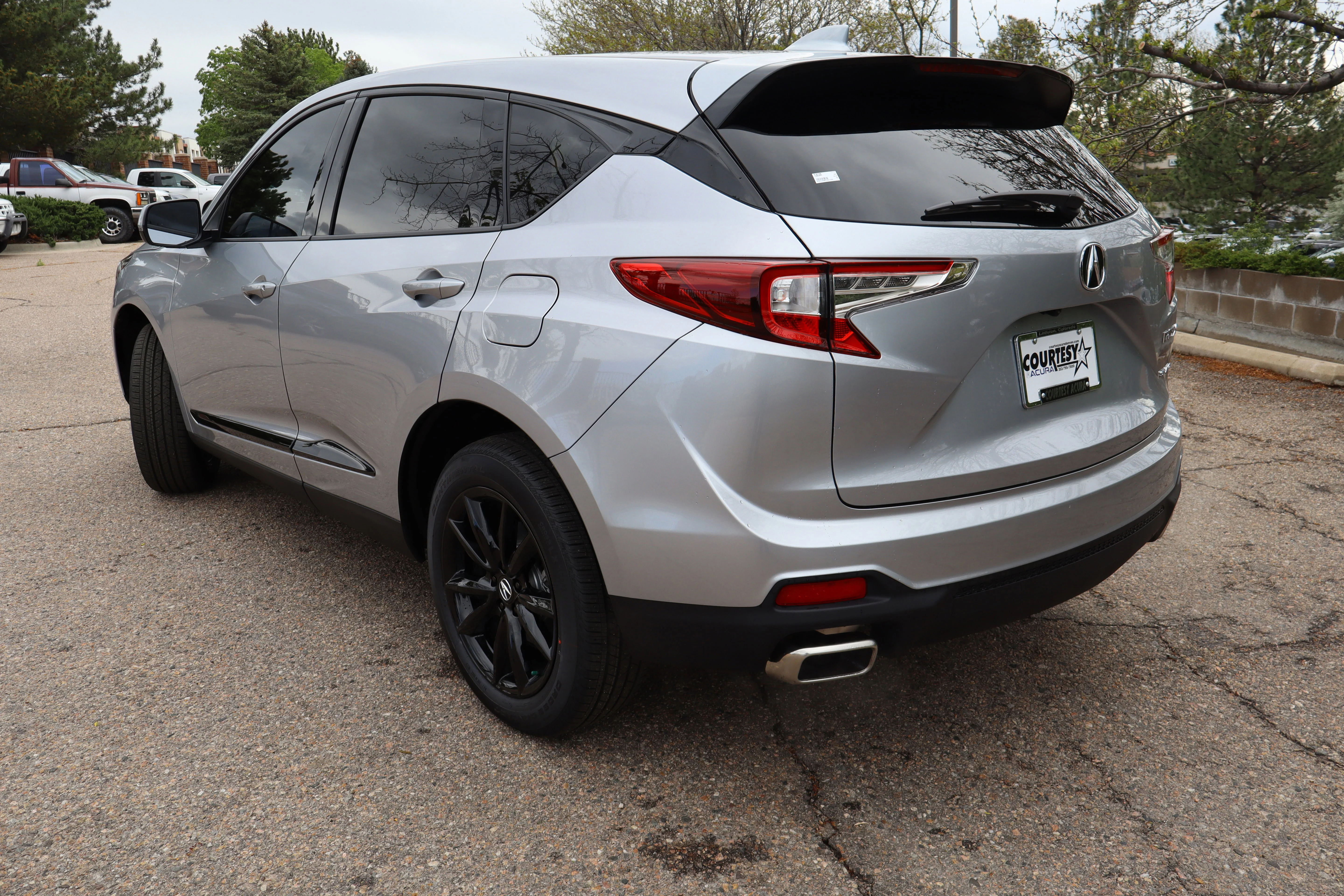 New 2026 Solar Silver Metallic Acura 4RDX image 4