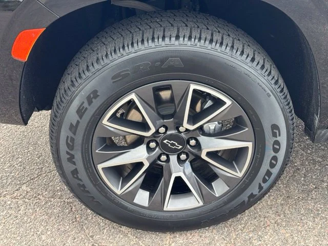Certified Used 2021 BLACK Chevrolet Z71 image 9