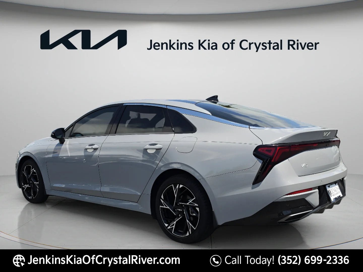 Used 2025 Wolf Gray Kia GT-Line image 8