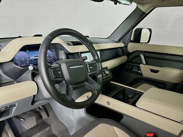 Certified Used 2024 Santorini Black Land Rover X-Dynamic SE image 9